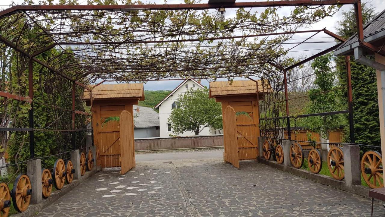 Pensiunea Todorica Sergiu Sajó Kültér fotó