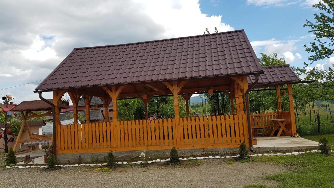 Pensiunea Todorica Sergiu Sajó Kültér fotó